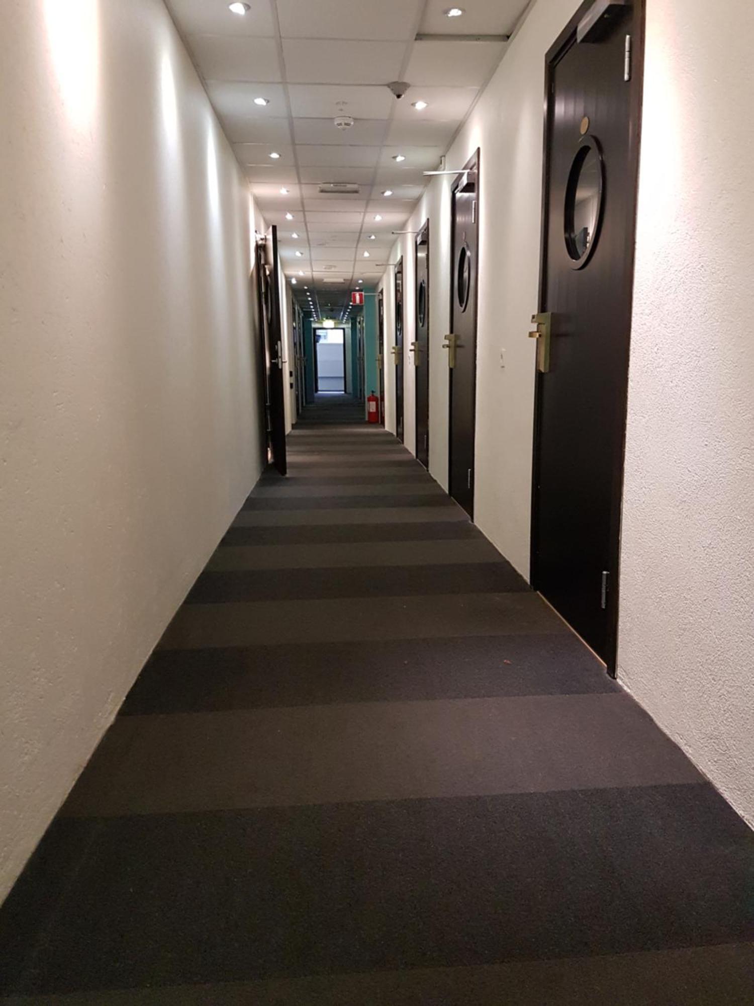 ヴァンドラーレム ウプサラ セントラルステーションホステル 部屋 写真